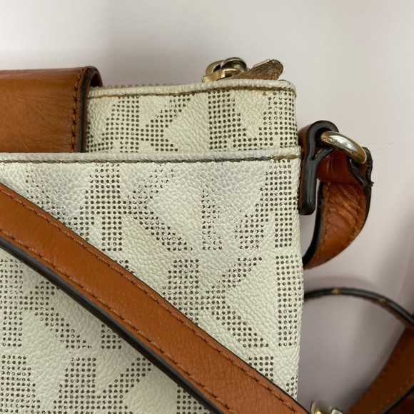 Michael Kors crossbody small bag - Picture 3 of 5